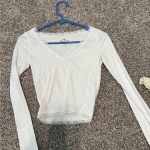 Hollister Women's Cream V-Neck Blouse